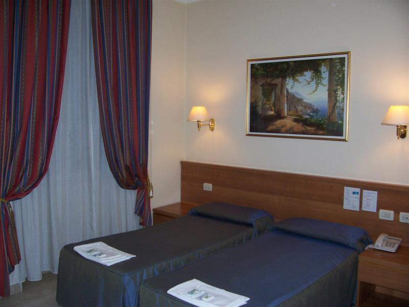 Hotel Principe Di Piemonte Рим Номер фото